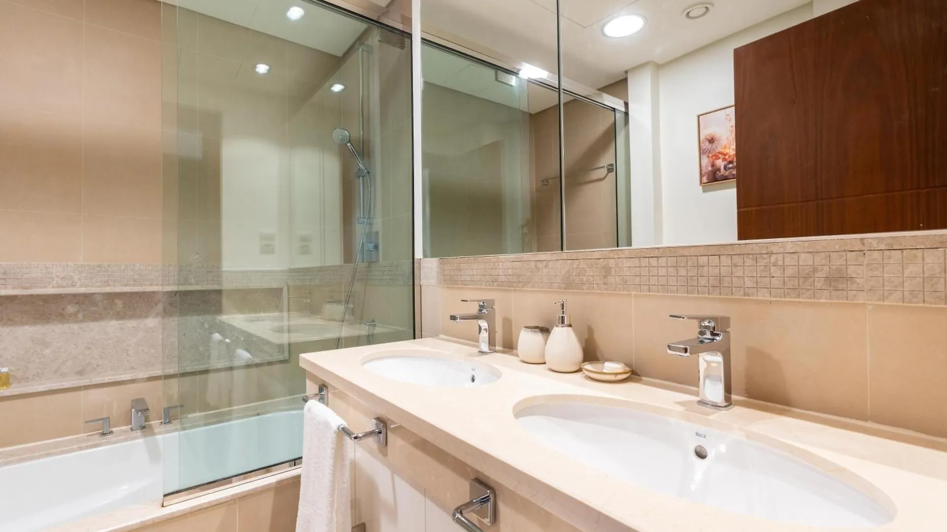 Whitesage - Unbeatable Views Of Burj Khalifa In This Huge 3Br Apartment Dubai
