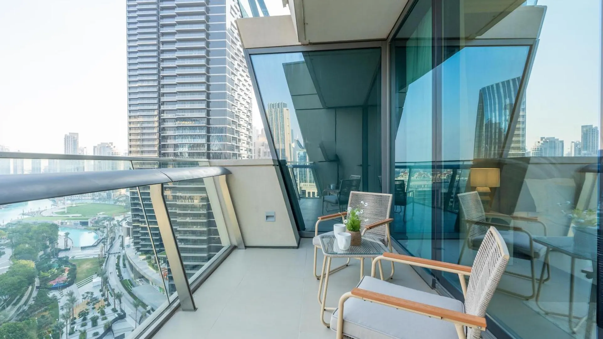 Whitesage - Unbeatable Views Of Burj Khalifa In This Huge 3Br Apartment Dubai