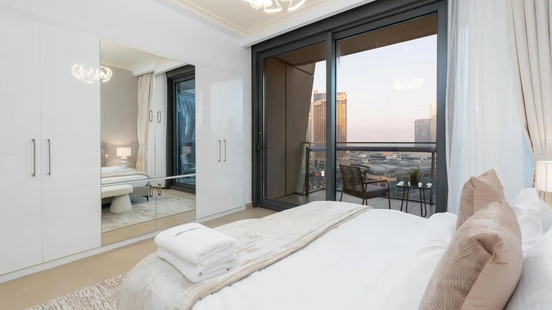 Whitesage - Unbeatable Views Of Burj Khalifa In This Huge 3Br Apartment Dubai 0*,  United Arab Emirates