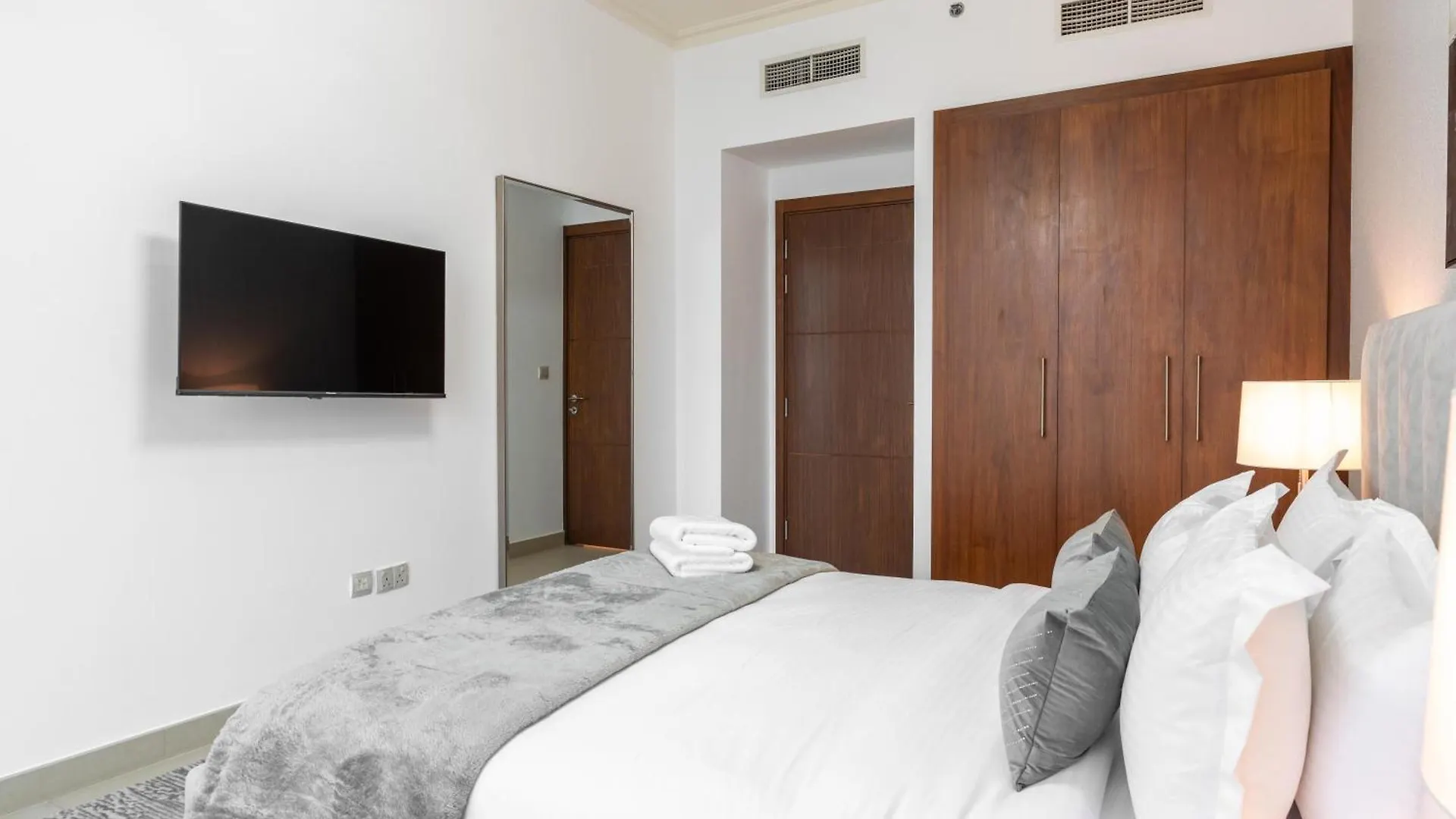 Whitesage - Unbeatable Views Of Burj Khalifa In This Huge 3Br Apartment Dubai