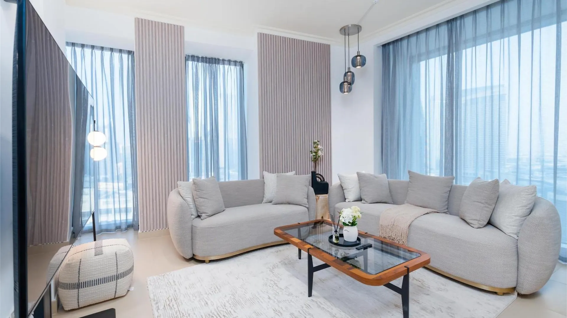 Whitesage - Unbeatable Views Of Burj Khalifa In This Huge 3Br contacts